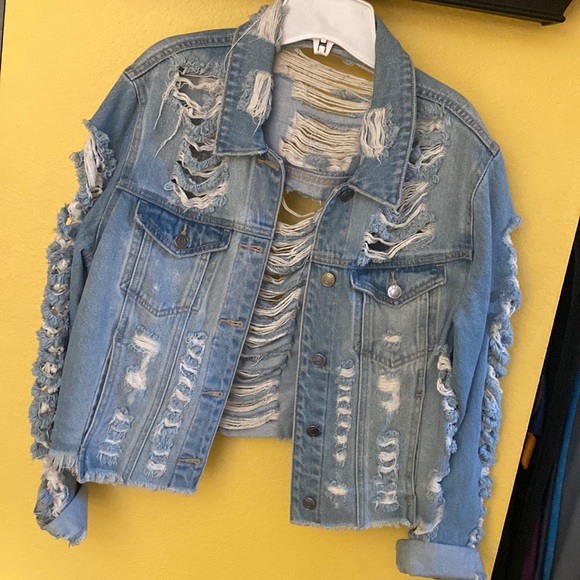 Jean jacket super trendy - Picture 4 of 9